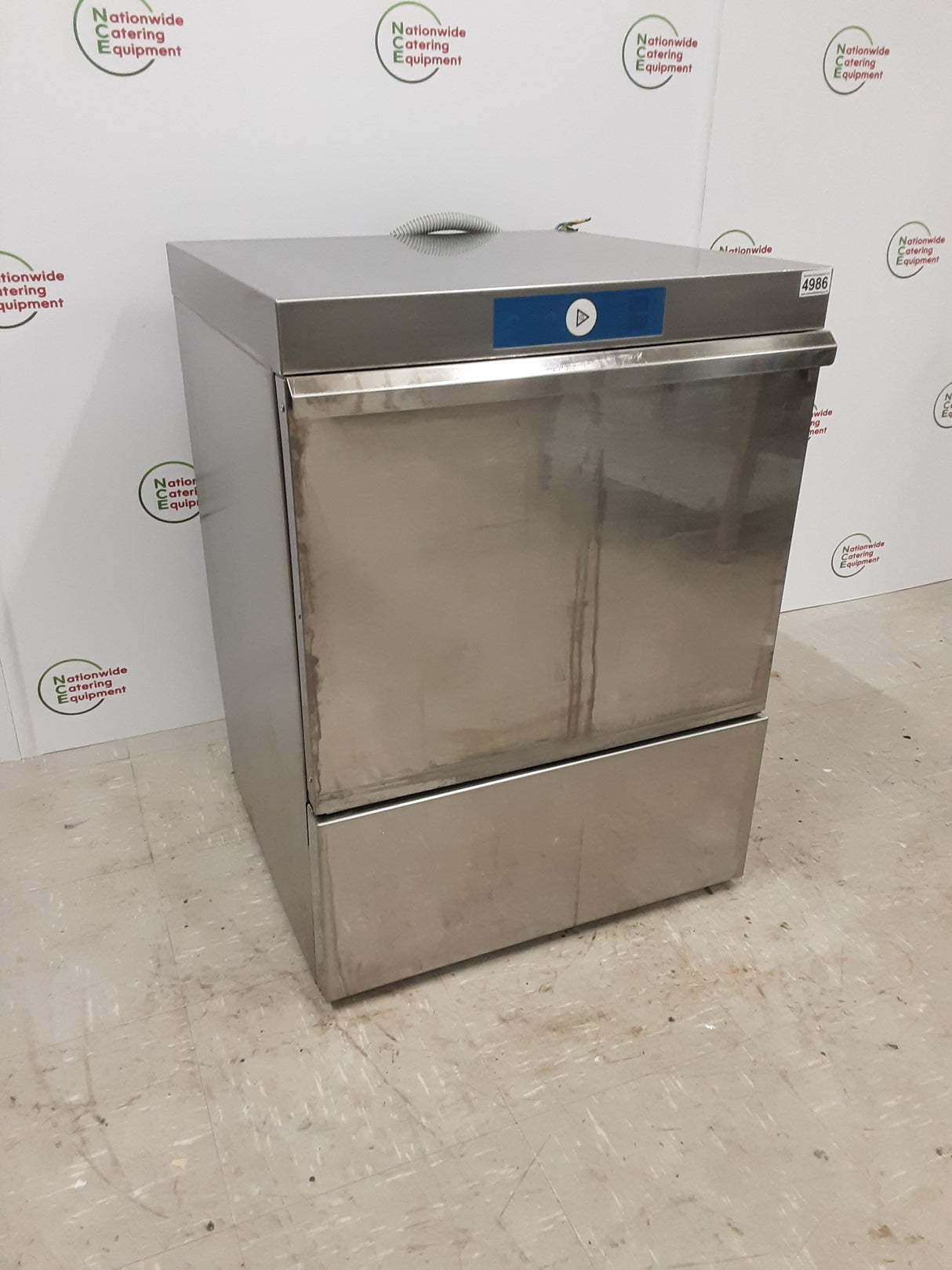 Hobart Undercounter Dishwasher, Drain Pump, Internal Softener, 1ph/32amp (NCE4986)