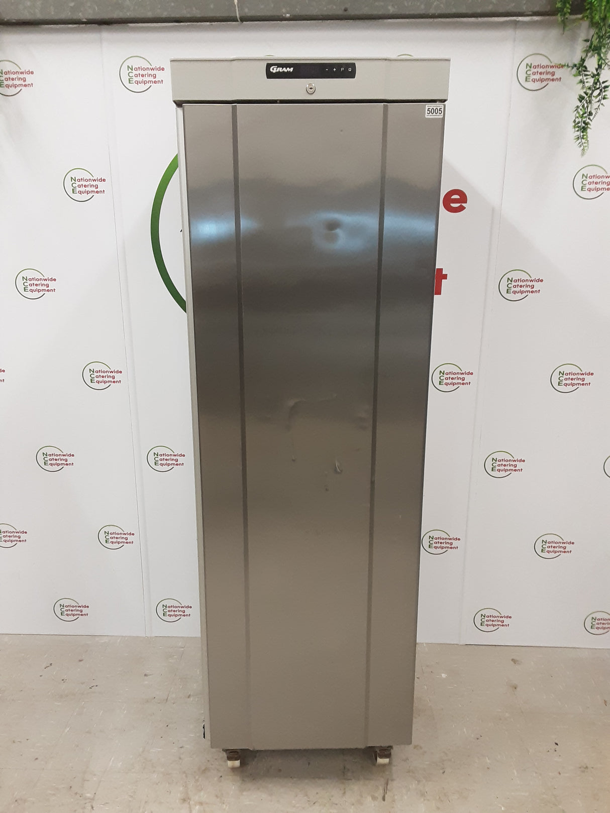 Gram 400L Single Upright Stainless Steel Freezer Model-F410 (NCE5005)