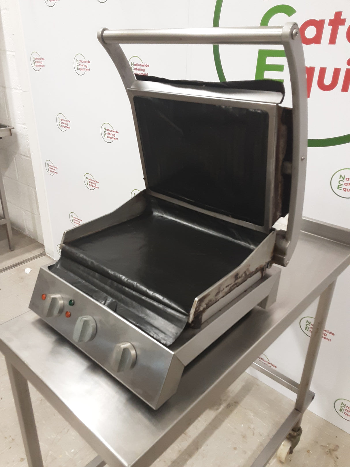 Roband Single Contact / Panini Grill, Model-GSA610-UK 6 (NCE5120)