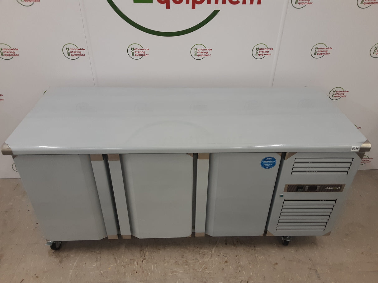 Hamoki Three Door Flat Counter Fridge, 180cm, Model-GN3100TN (NCE5256)