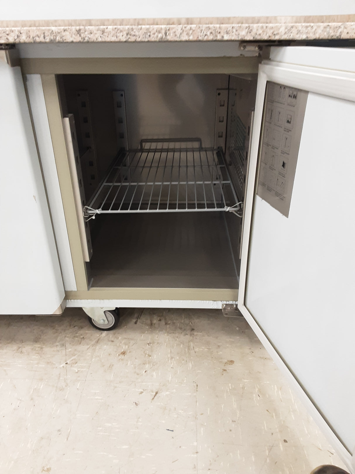 Hamoki Three Door Counter Fridge, Granite Worktop, Pizza/Sandwich Opening, Model SH3000/800M (NCE5259)