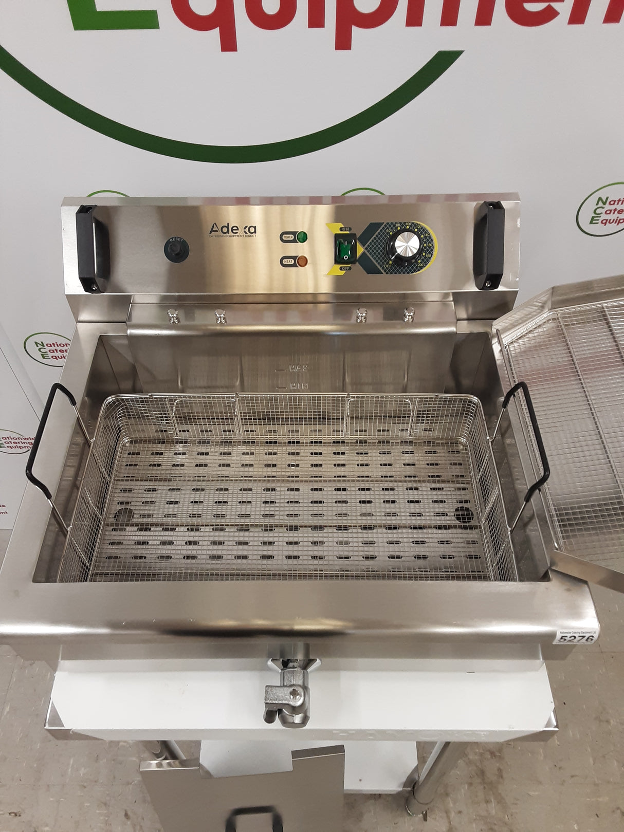 Adexa Large Single Tank Tabletop Electric Fryer, 13amp, Model- EV201V (NCE5276)
