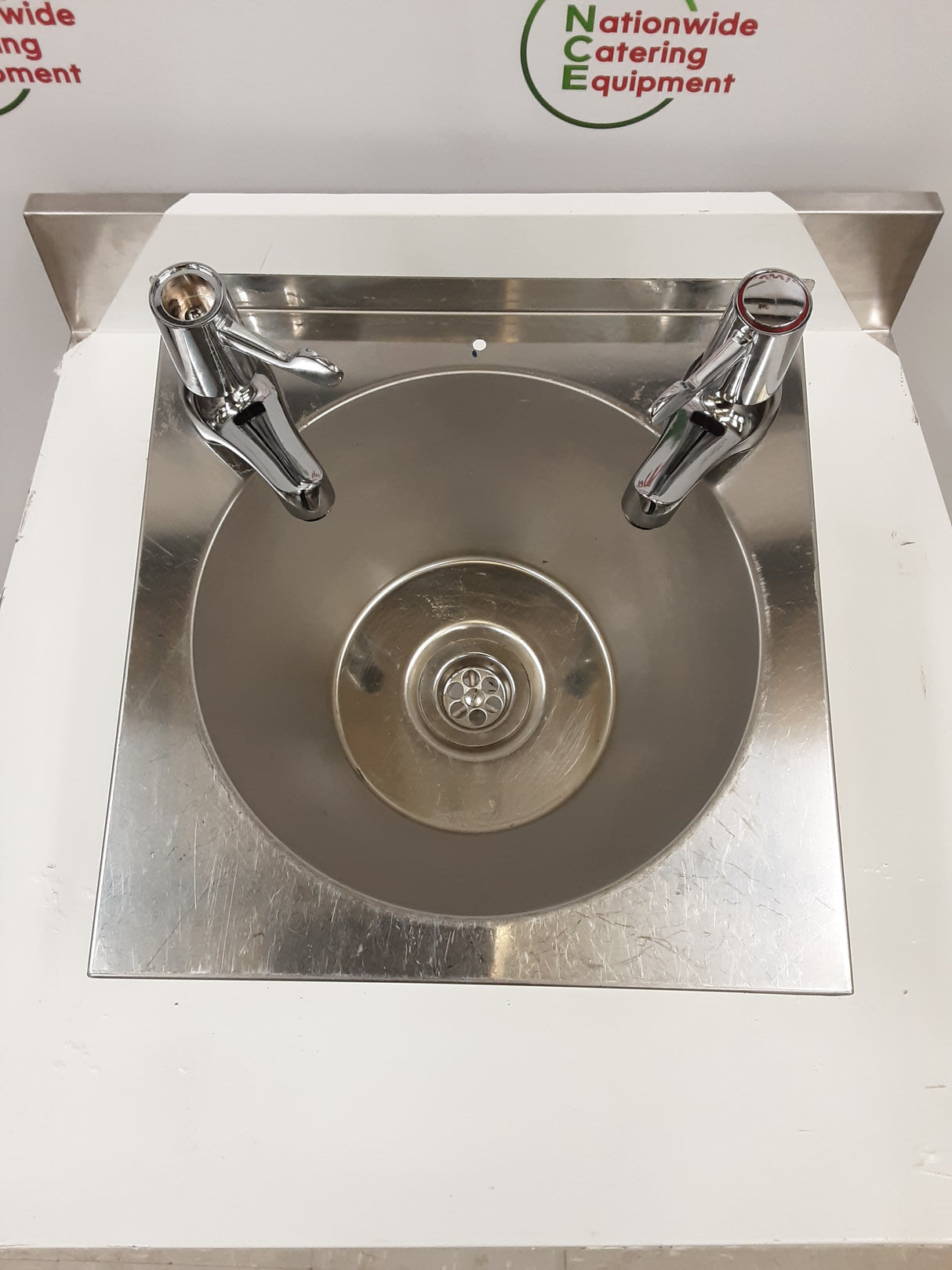 Used Stainless Steel Wash Hand Basin (NCE5370)