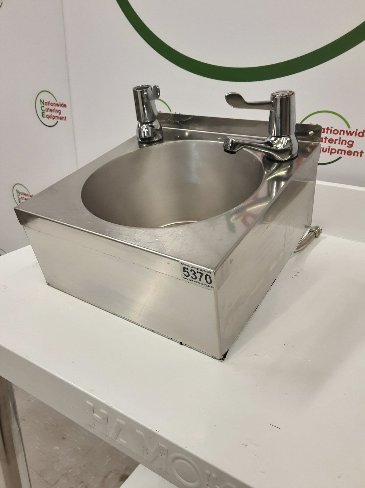 Used Stainless Steel Wash Hand Basin (NCE5370)