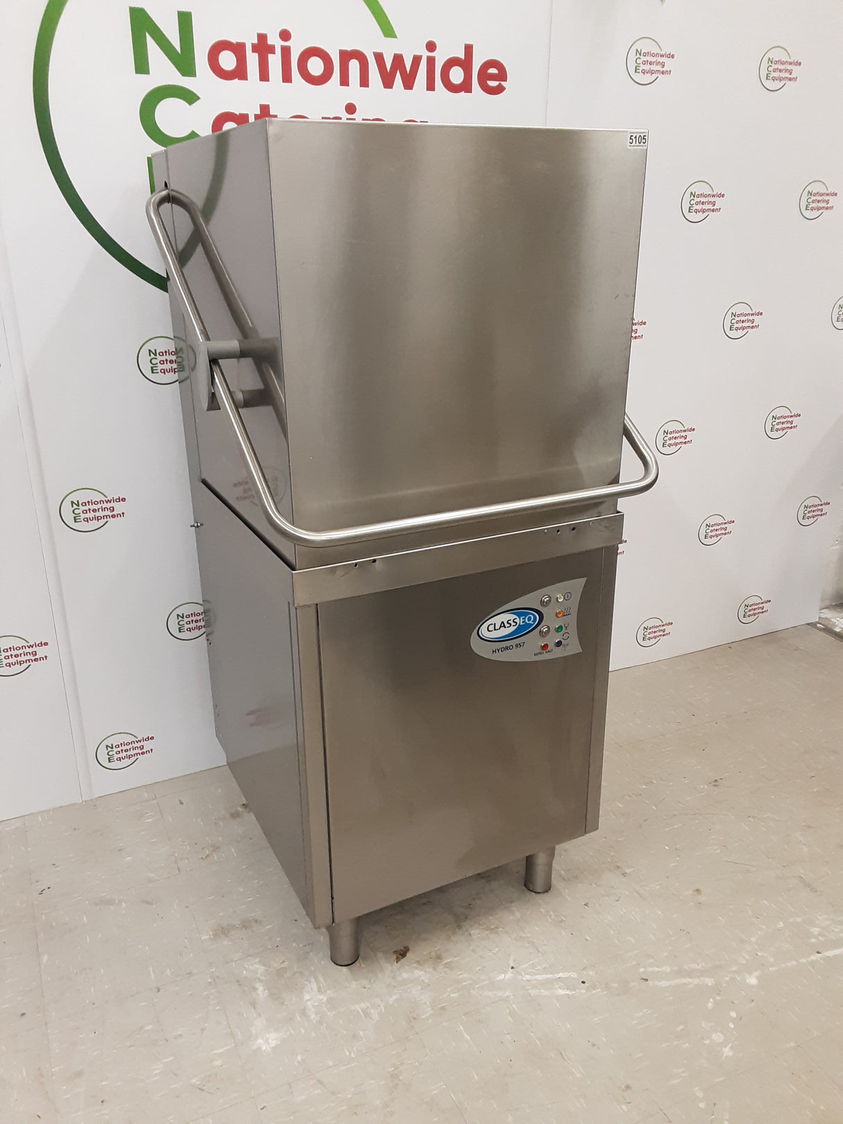 Classeq Hydro 957 Passthrough / Hood Dishwasher - Three Phase (NCE5105)