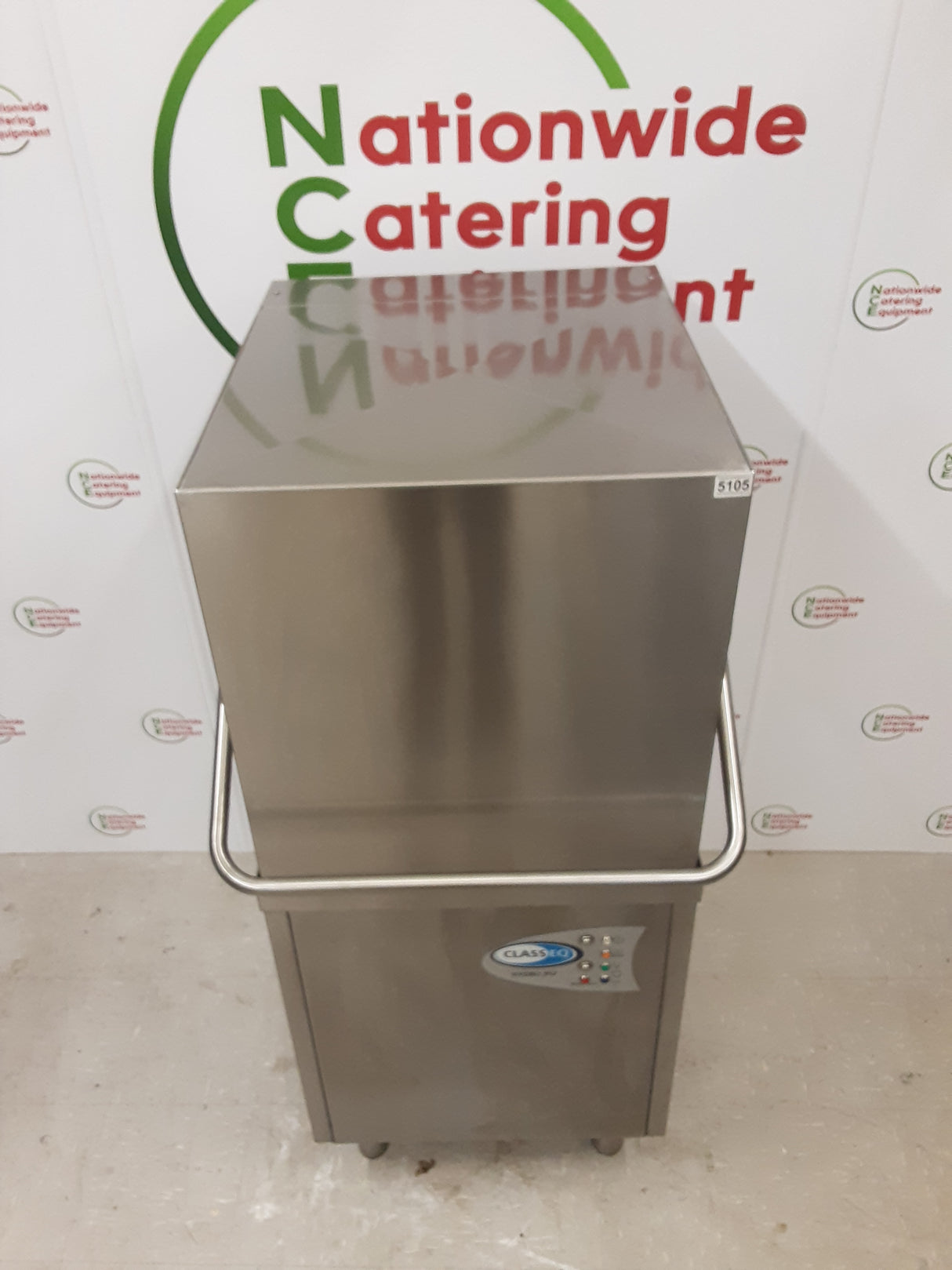 Classeq Hydro 957 Passthrough / Hood Dishwasher - Three Phase (NCE5105)