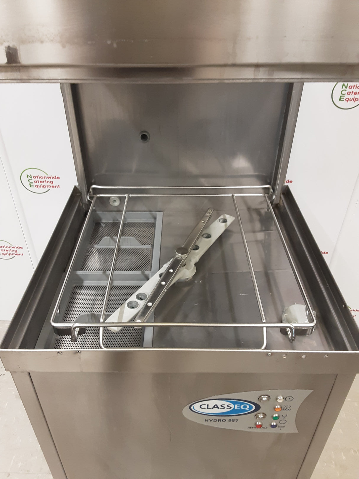 Classeq Hydro 957 Passthrough / Hood Dishwasher - Three Phase (NCE5105)