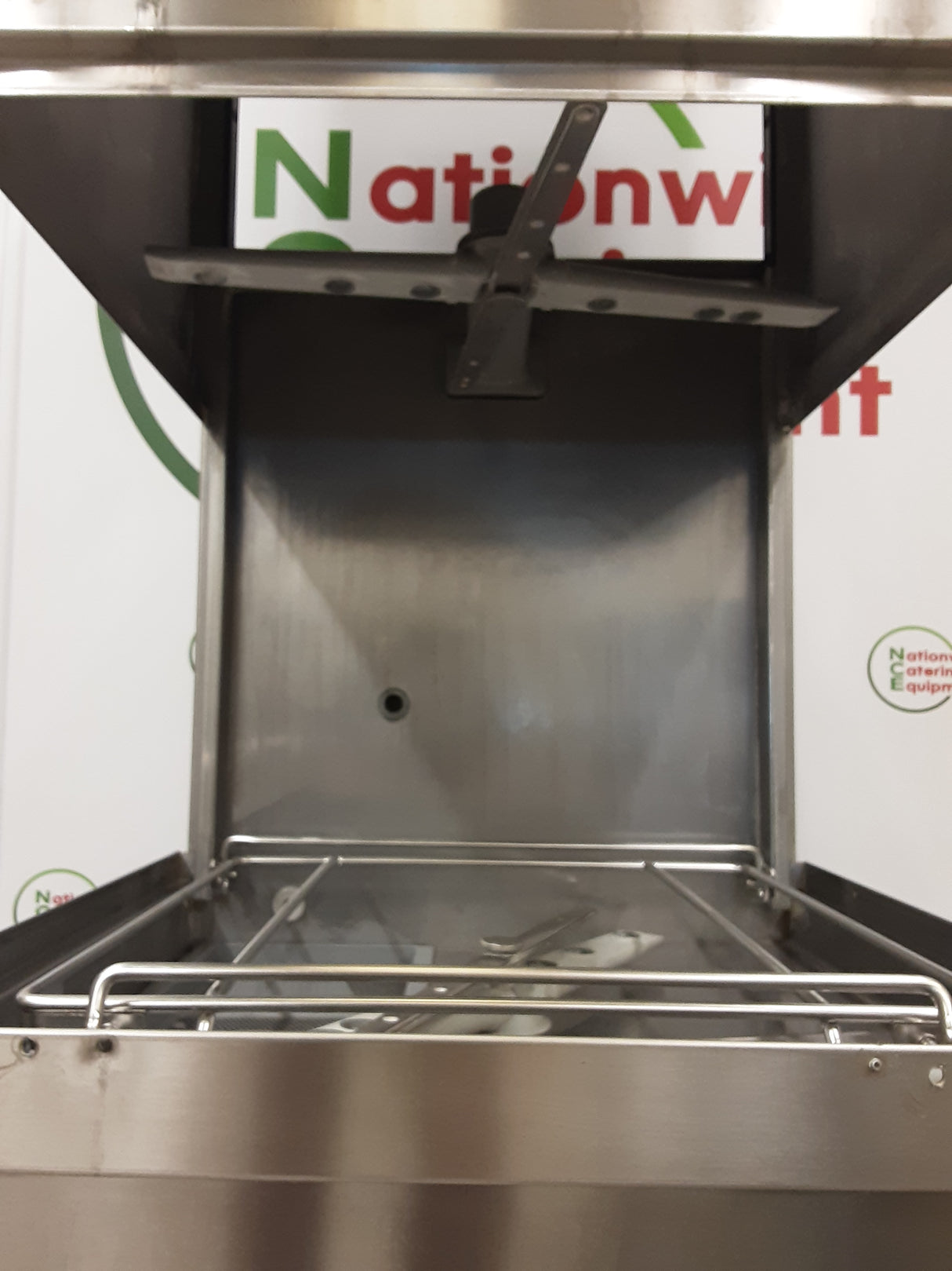 Classeq Hydro 957 Passthrough / Hood Dishwasher - Three Phase (NCE5105)