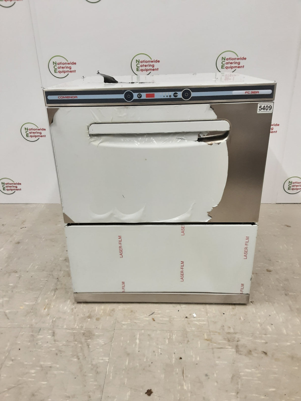 Un-Used/New Commenda Glasswasher, 1ph / 32amp (NCE5409)