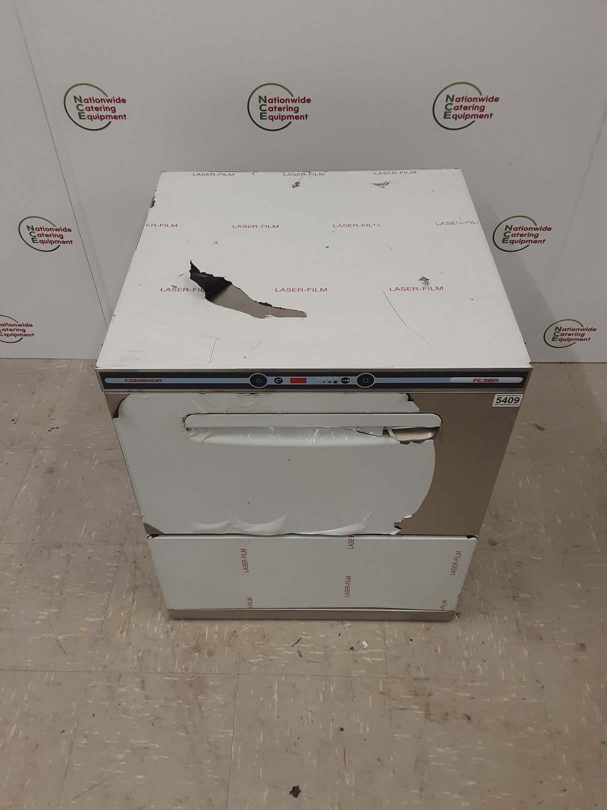 Un-Used/New Commenda Glasswasher, 1ph / 32amp (NCE5409)