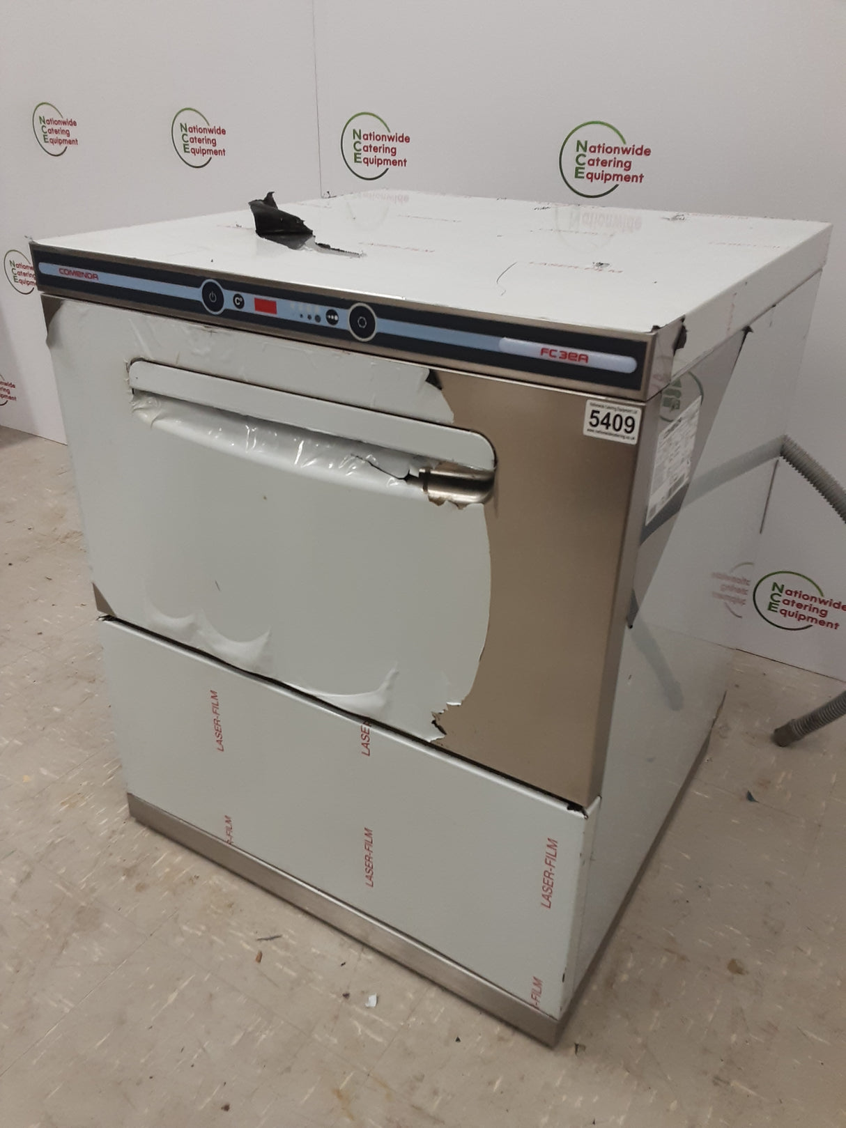Un-Used/New Commenda Glasswasher, 1ph / 32amp (NCE5409)