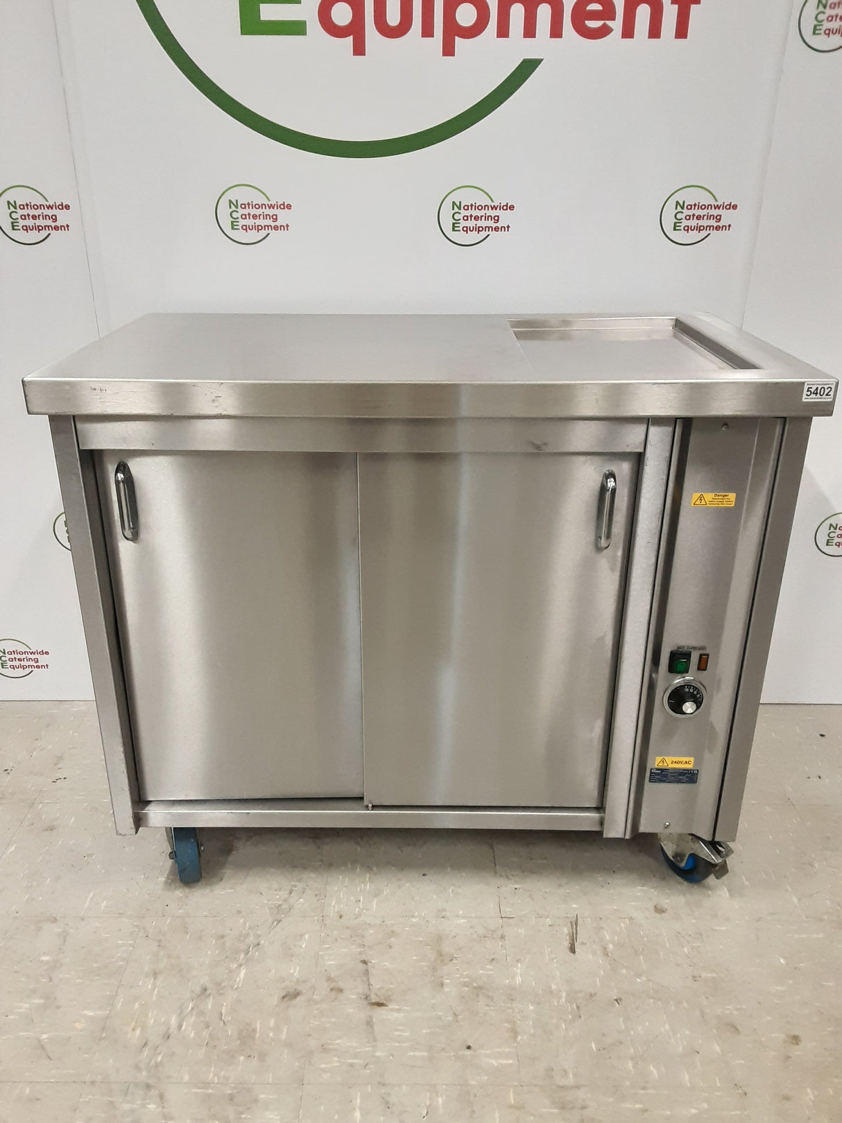 Fan-Assisted Mobile Hotcupboard, 13amp, 2023 Manufactured (NCE5402)
