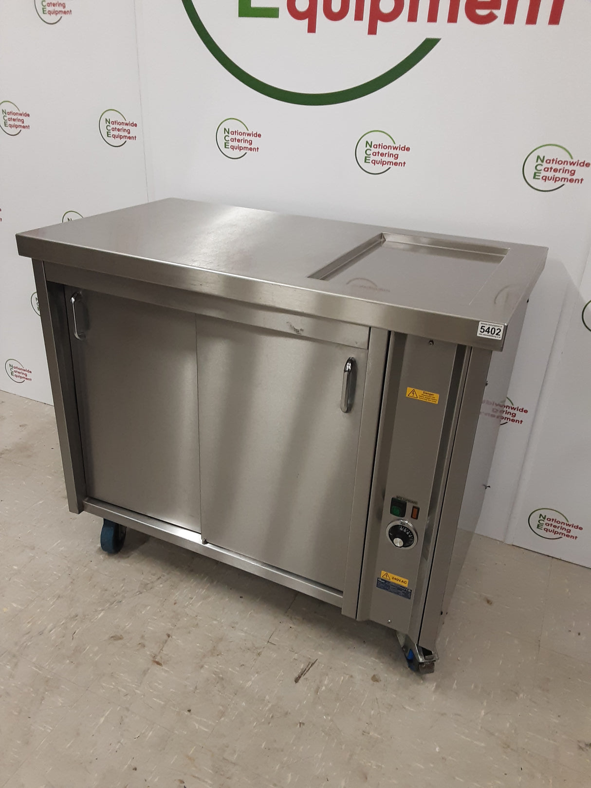 Fan-Assisted Mobile Hotcupboard, 13amp, 2023 Manufactured (NCE5402)