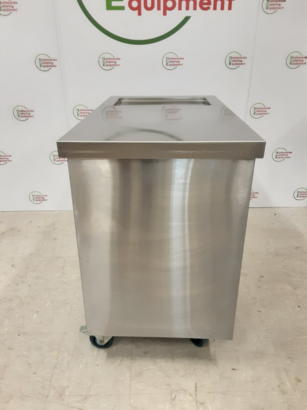 Fan-Assisted Mobile Hotcupboard, 13amp, 2023 Manufactured (NCE5402)