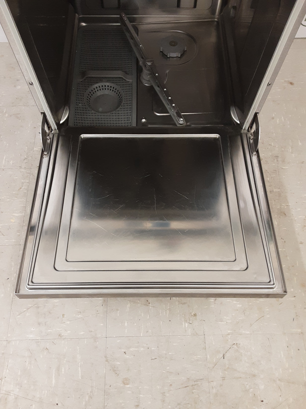 Hobart Undercounter Dishwasher, 13amp (NCE5419)