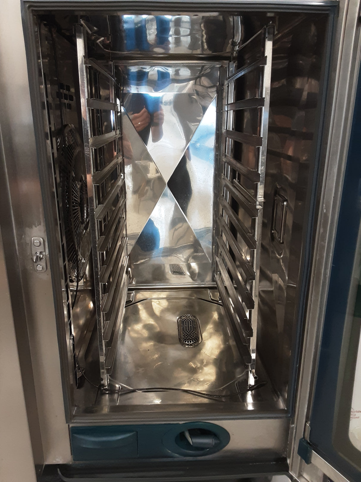 Rational 10 Grid Electric SCC White Efficiency Combi Oven On Stand (NCE5454)