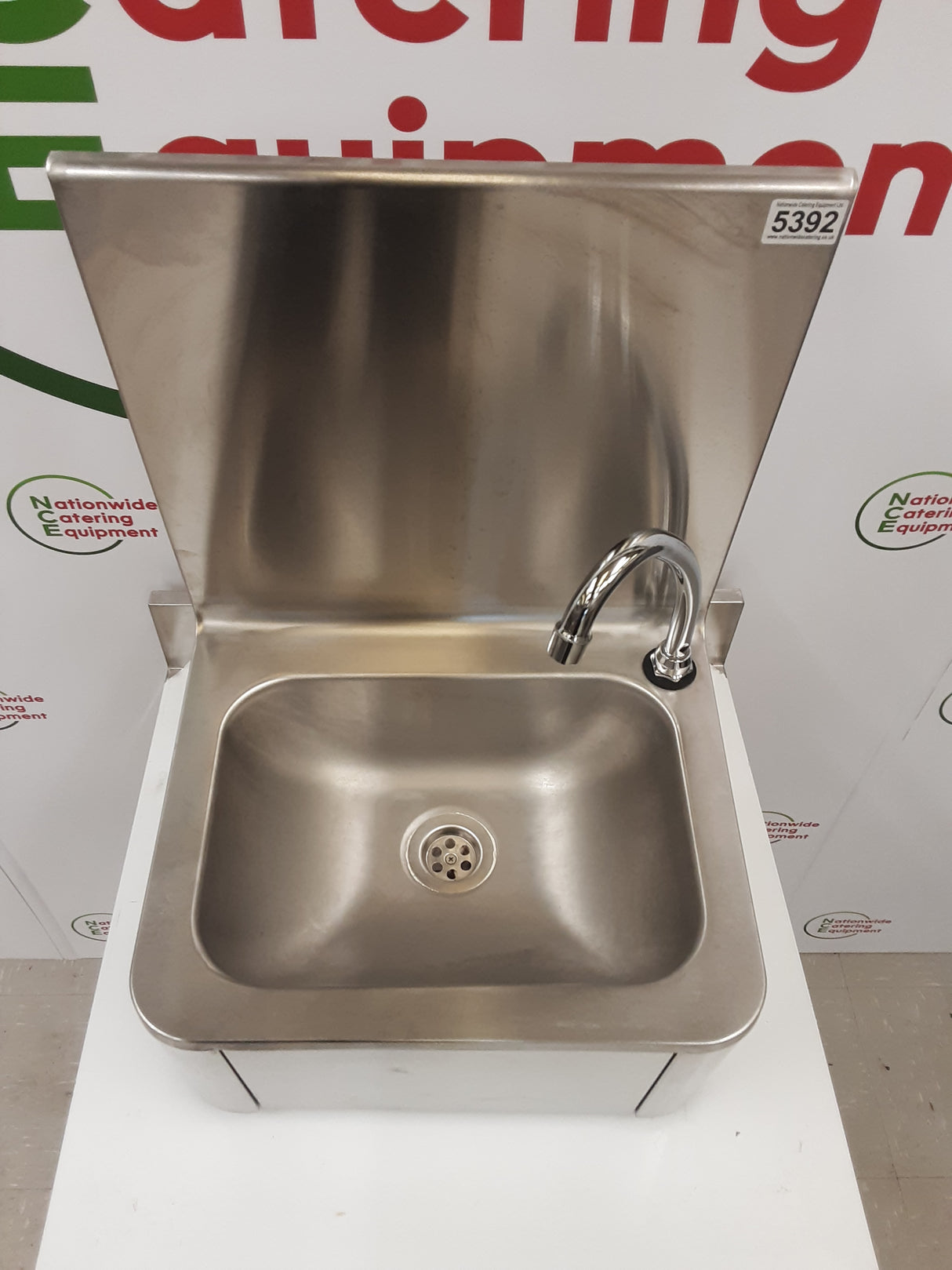 Stainless Steel Knee Operated Wash Hand Basin (NCE5392)