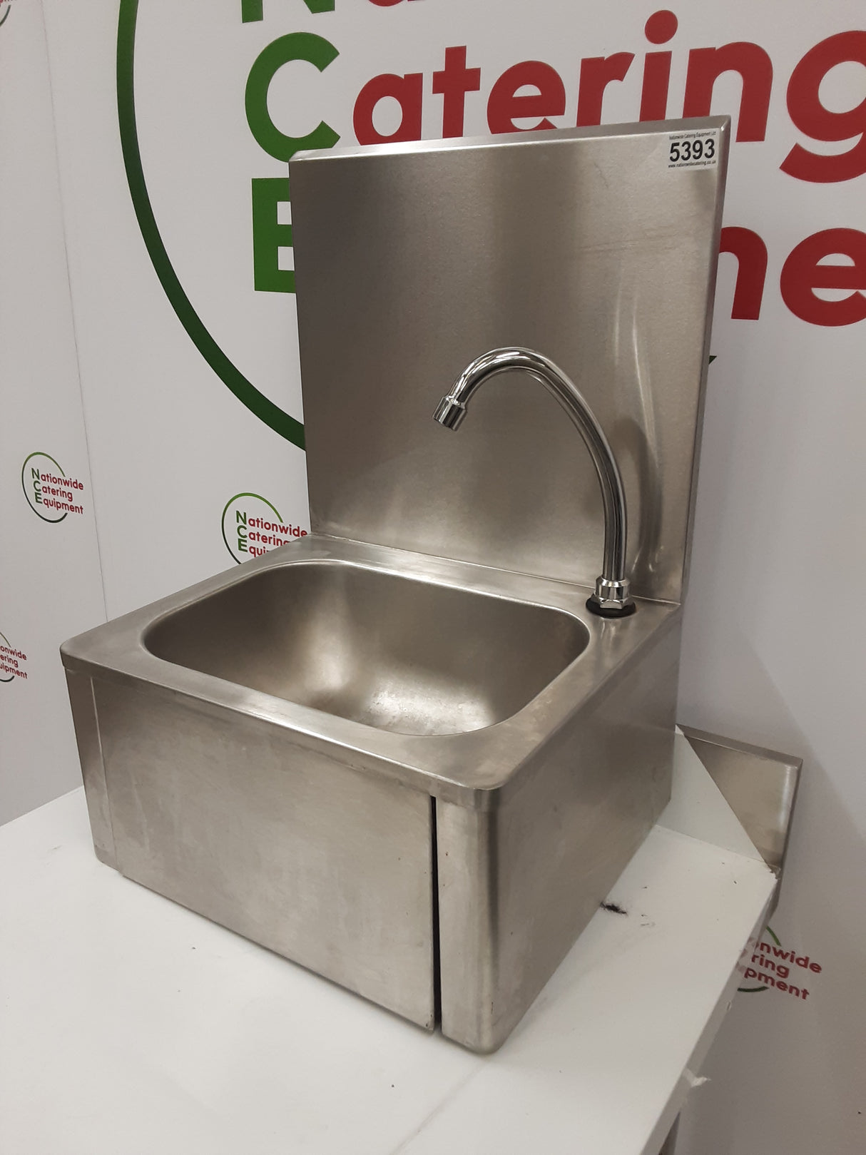 Stainless Steel Knee Operated Wash Hand Basin (NCE5393)