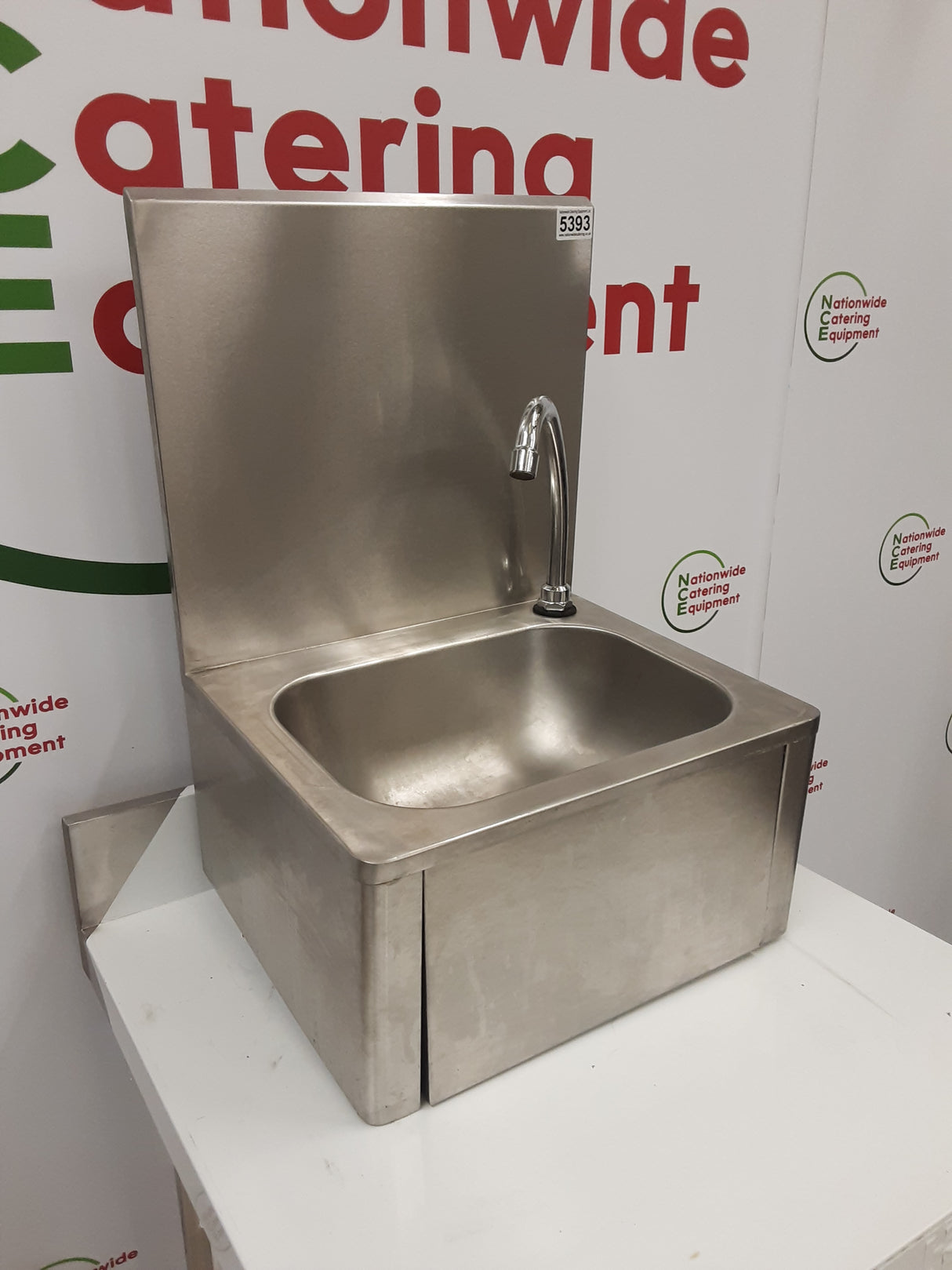 Stainless Steel Knee Operated Wash Hand Basin (NCE5393)