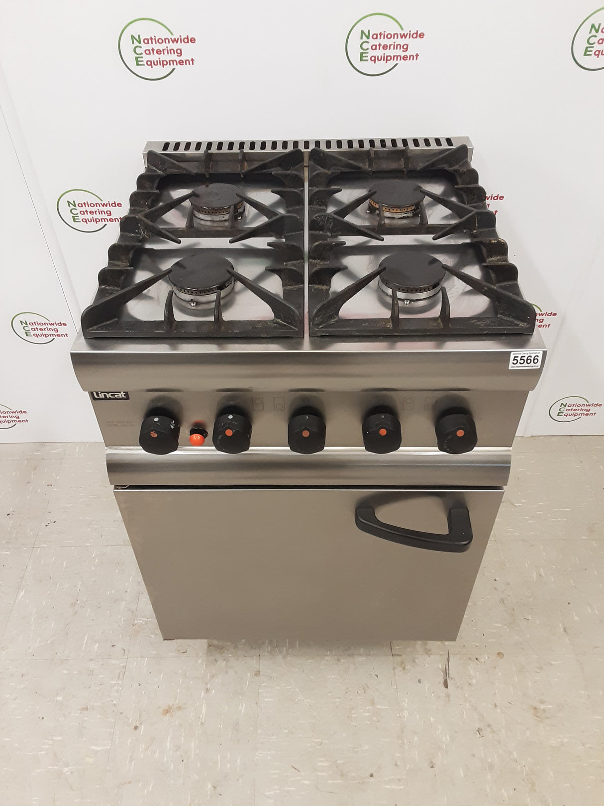Lincat Silverlink Four Burner Stove / Oven, Natural Gas, Model- SLR6C/N (NCE5566)