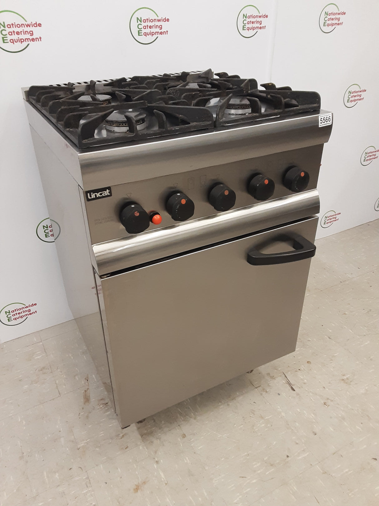 Lincat Silverlink Four Burner Stove / Oven, Natural Gas, Model- SLR6C/N (NCE5566)