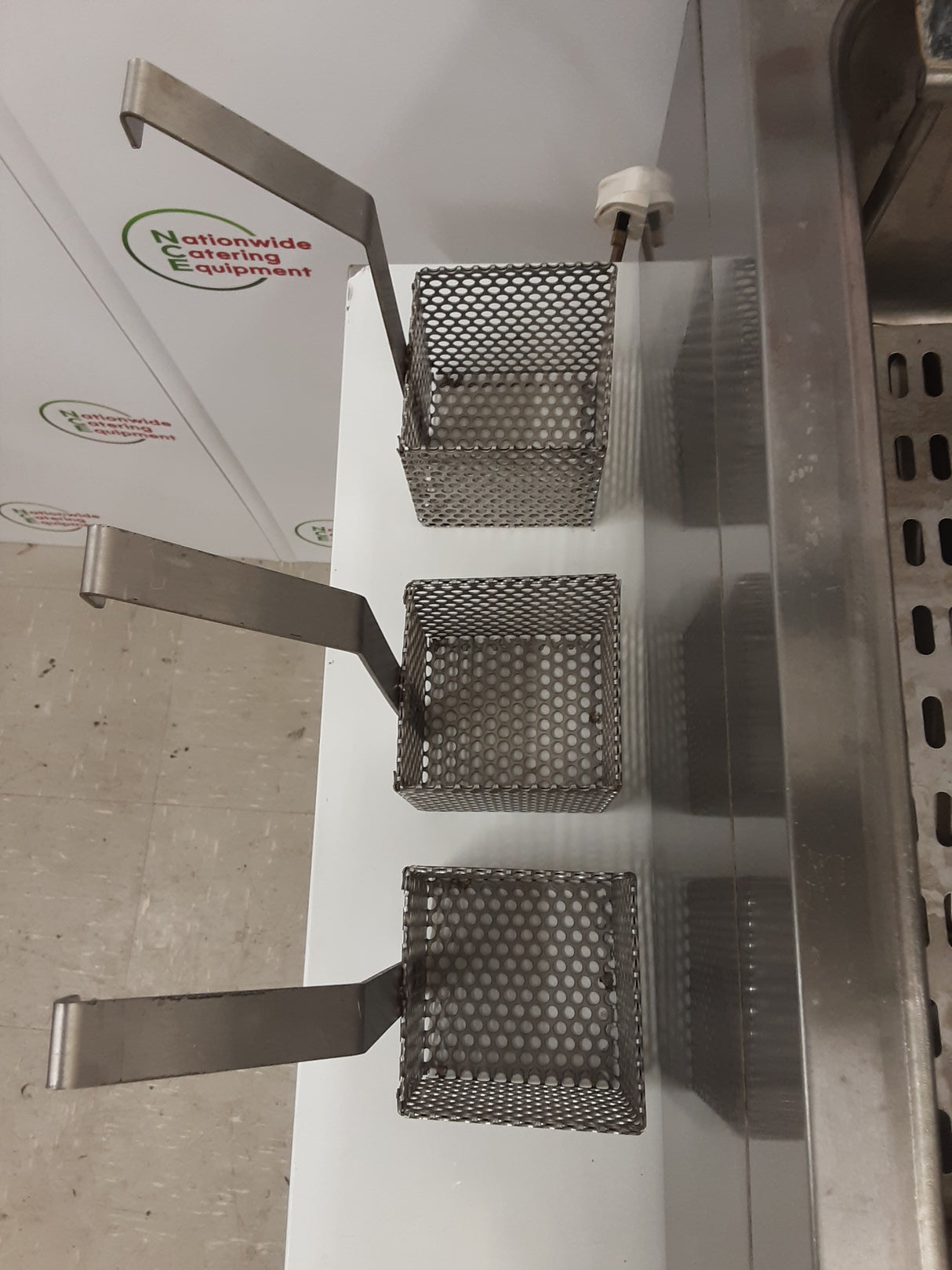 Lincat Six Basket Electric Pasta Boiler, 13amp, Model-PB33 (NCE5542)