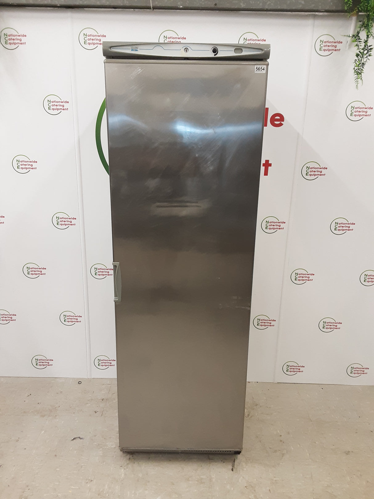 CLEARANCE - Mondial Elite Single Upright Freezer (NCE5664)