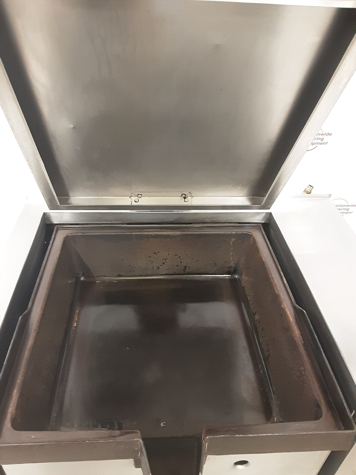 CLEARANCE Kuppersbusch Bratt Pan, Manual Tilt - Natural Gas (NCE5657)