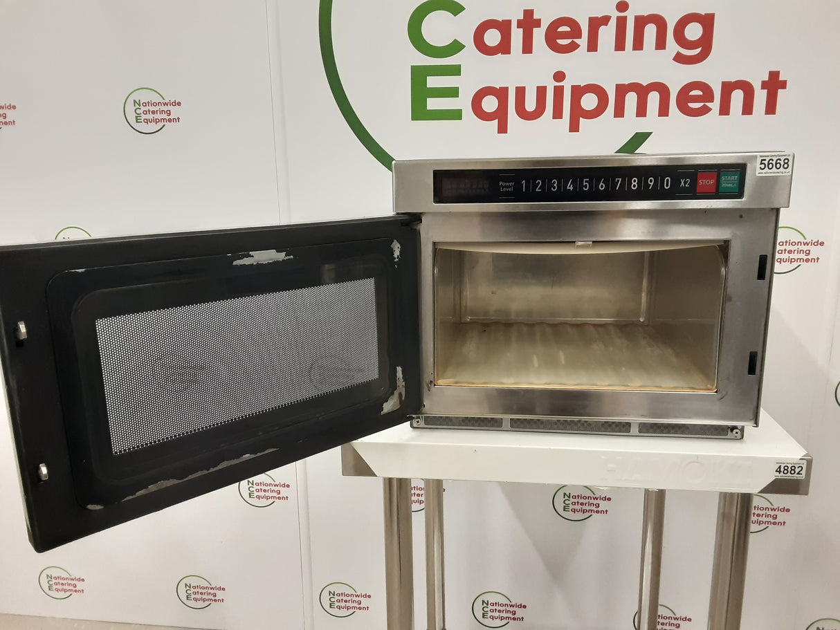 Daewoo 1850w Microwave (NCE5668)