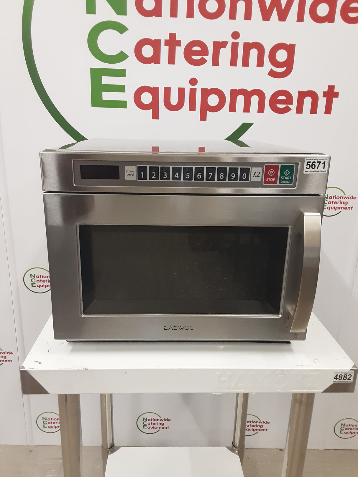 Daewoo 1850w Microwave (NCE5671)