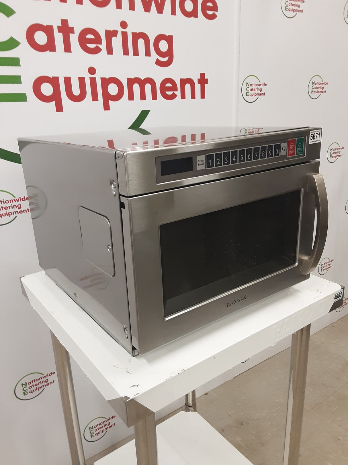 Daewoo 1850w Microwave (NCE5671)