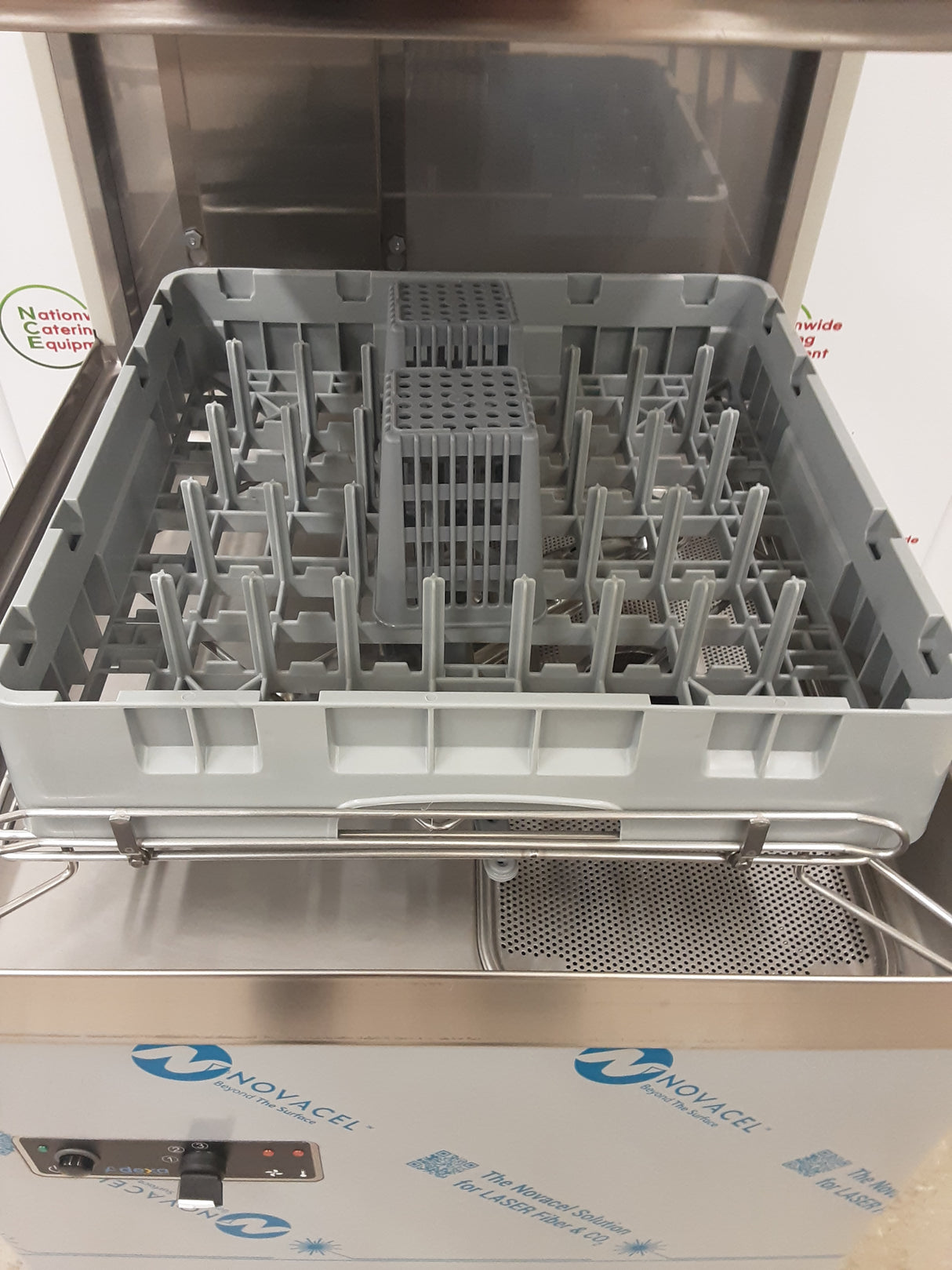 Un-USed/New Adexa Pass-Through / Hood Dishwasher, Model- ADX10TB (NCE5667)