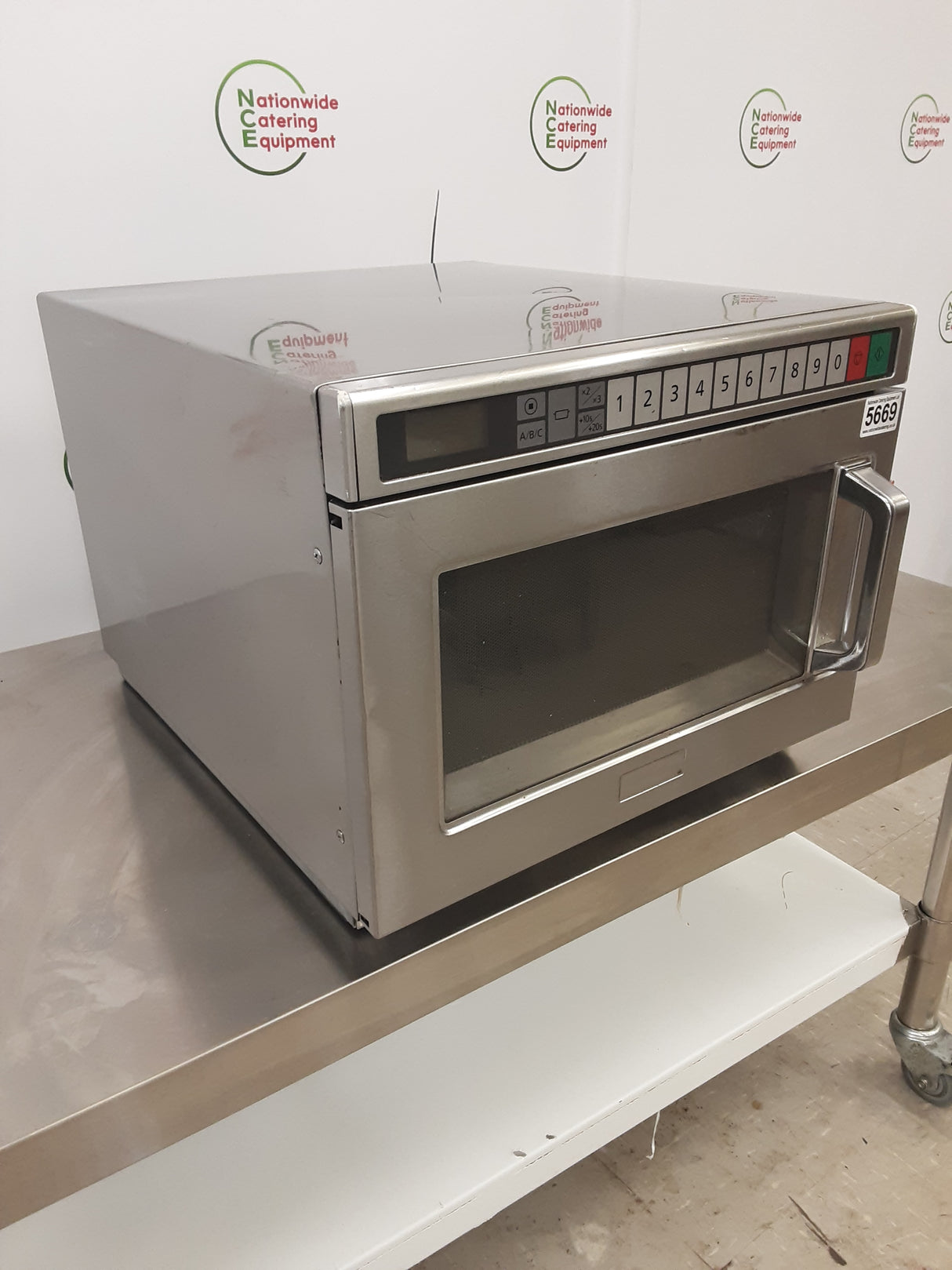 Panasonic 1800w Microwave (NCE5669)