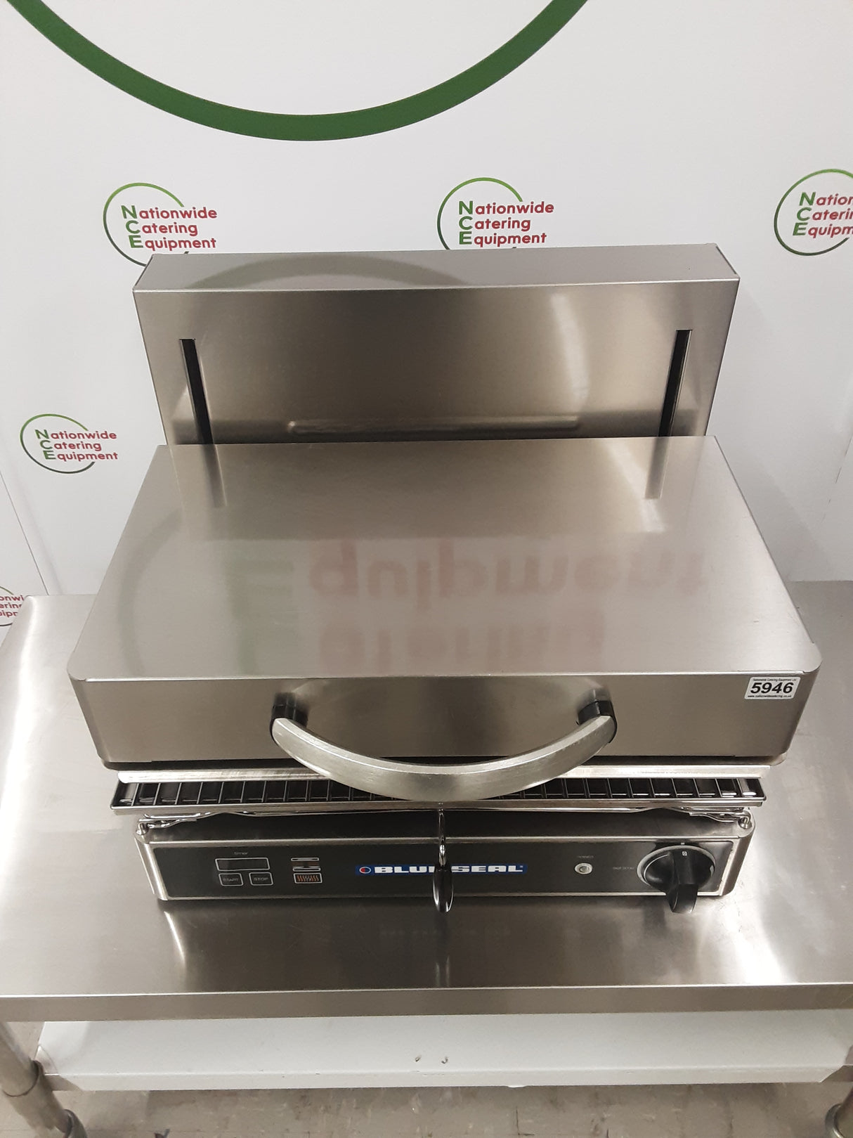 Blue Seal Rise & Fall Electric Salamander Grill, Model- QSE60 (NCE5946)