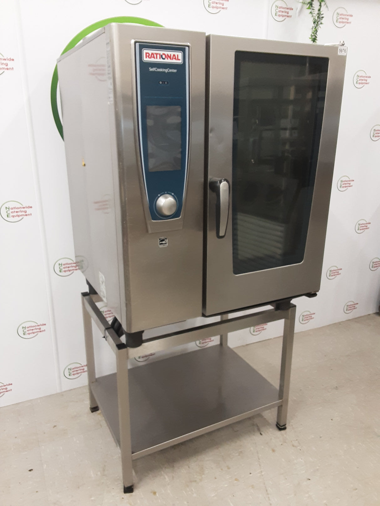 Rational SCC White Efficiency 10 Grid Electric Combi Oven On Stand (NCE5976)