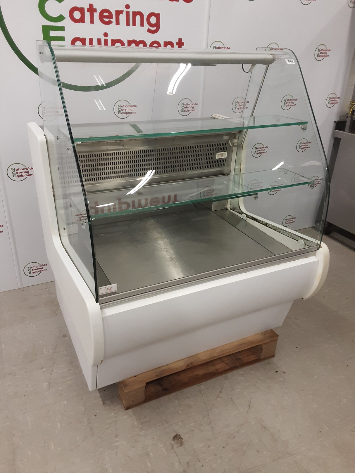 Interlevin Serve Over/Sandwich/Patisserie Fridge, Model-Tejo II (NCE5962)