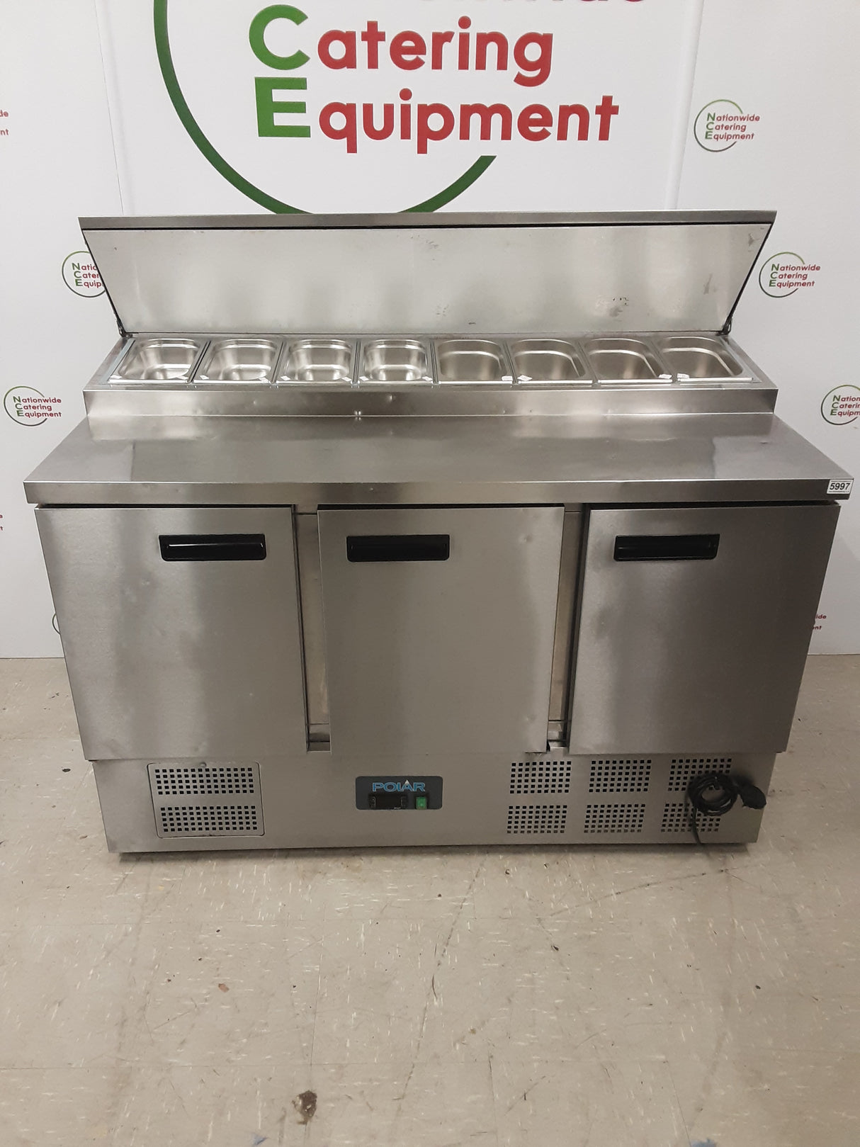 Polar Three Door Counter Fridge With Toppings Opening, 137cm, Model- G605 (NCE5997)