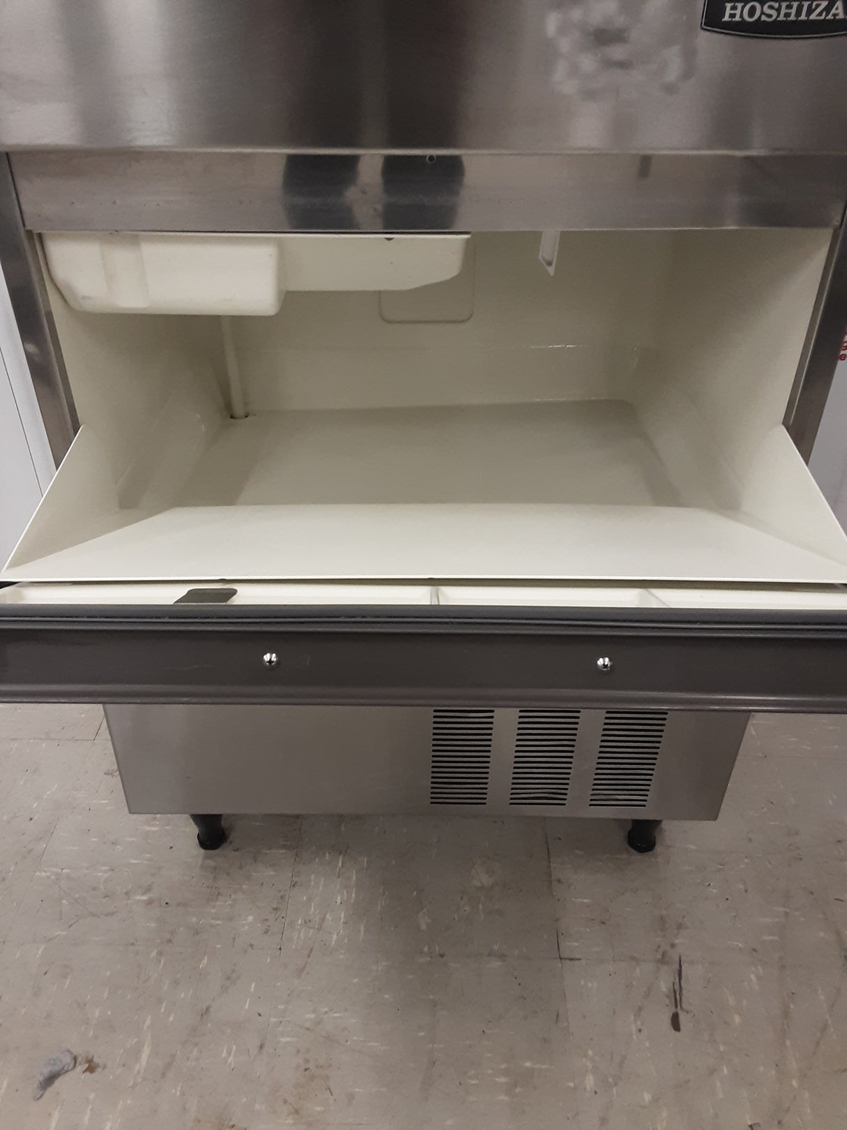 Hoshizaki Ice Machine, Production- 44kg Per 24Hrs, Model- IM-65LE (NCE6002)