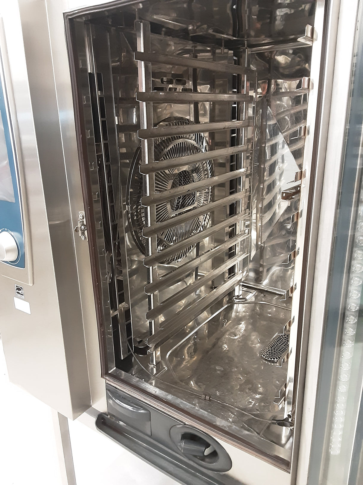 Rational SCC White Efficiency Ten Grid Electric Combi Oven On Stand, Model- SCCWE101 (NCE6010)