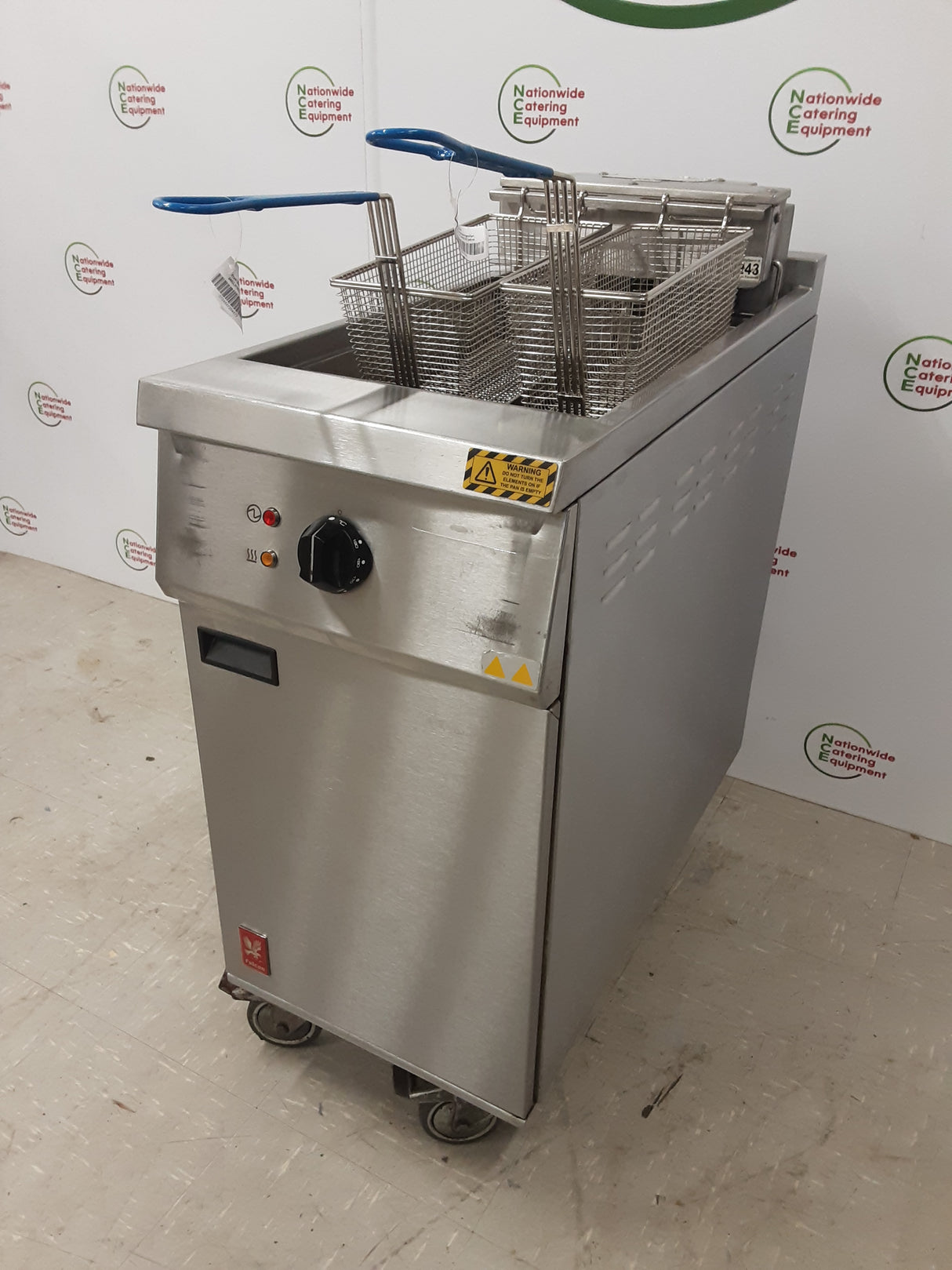 Falcon Electric Pumped Filtration Single Tank/Double Basket Fryer, Model- E401F (NCE2243)