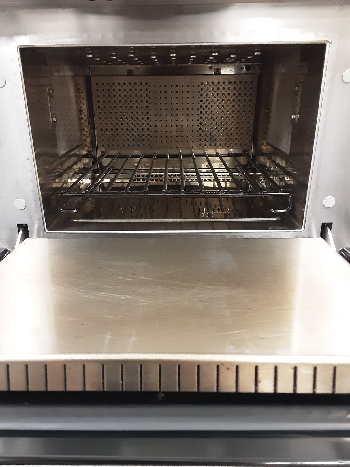 Merrychef E4S High Speed Oven, 32amp 3phase (NCE6132)