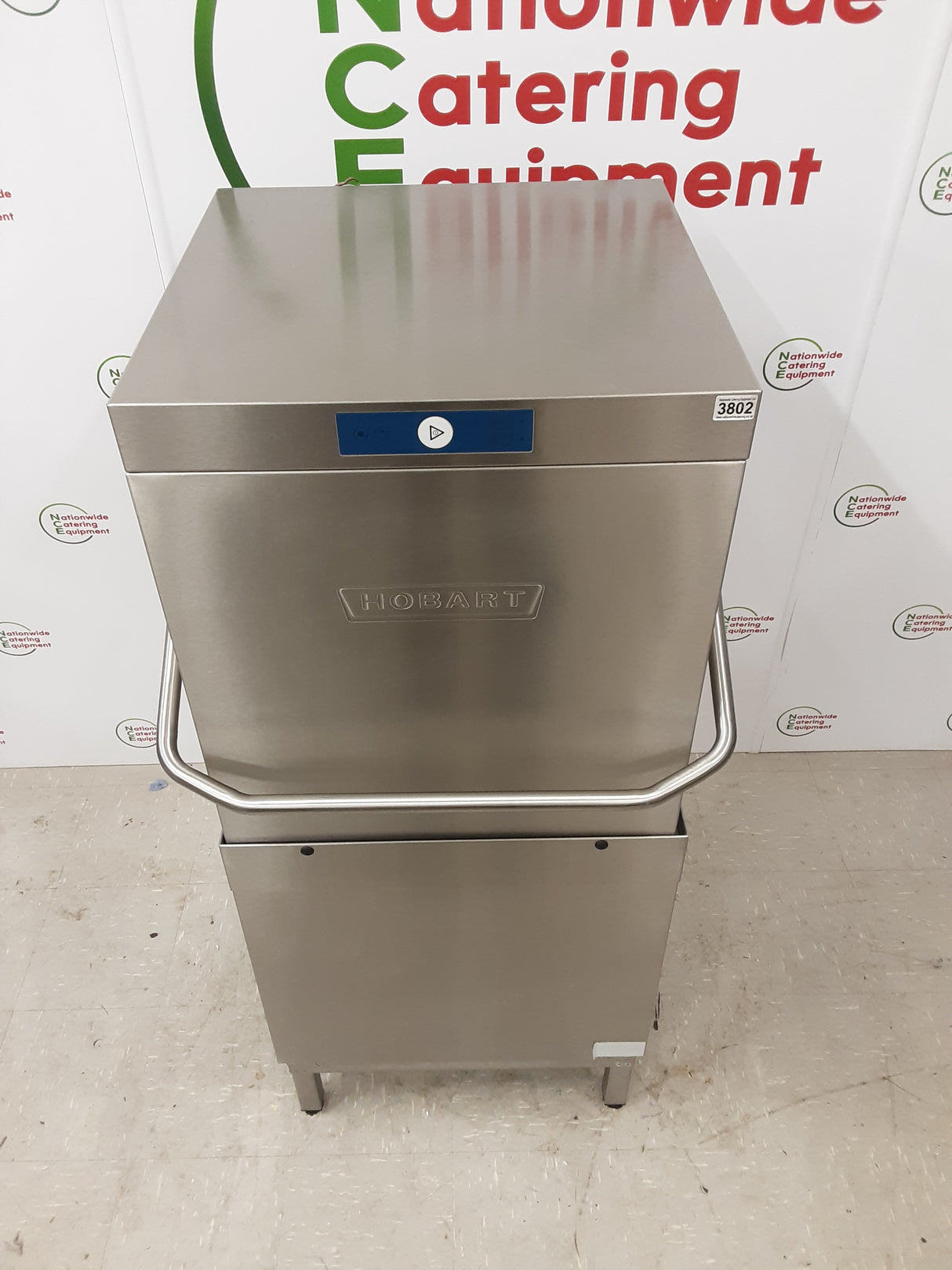 Hobart Passthrough/Hood Dishwasher, 3ph/32amp,Model- AMX900S (NCE3802)