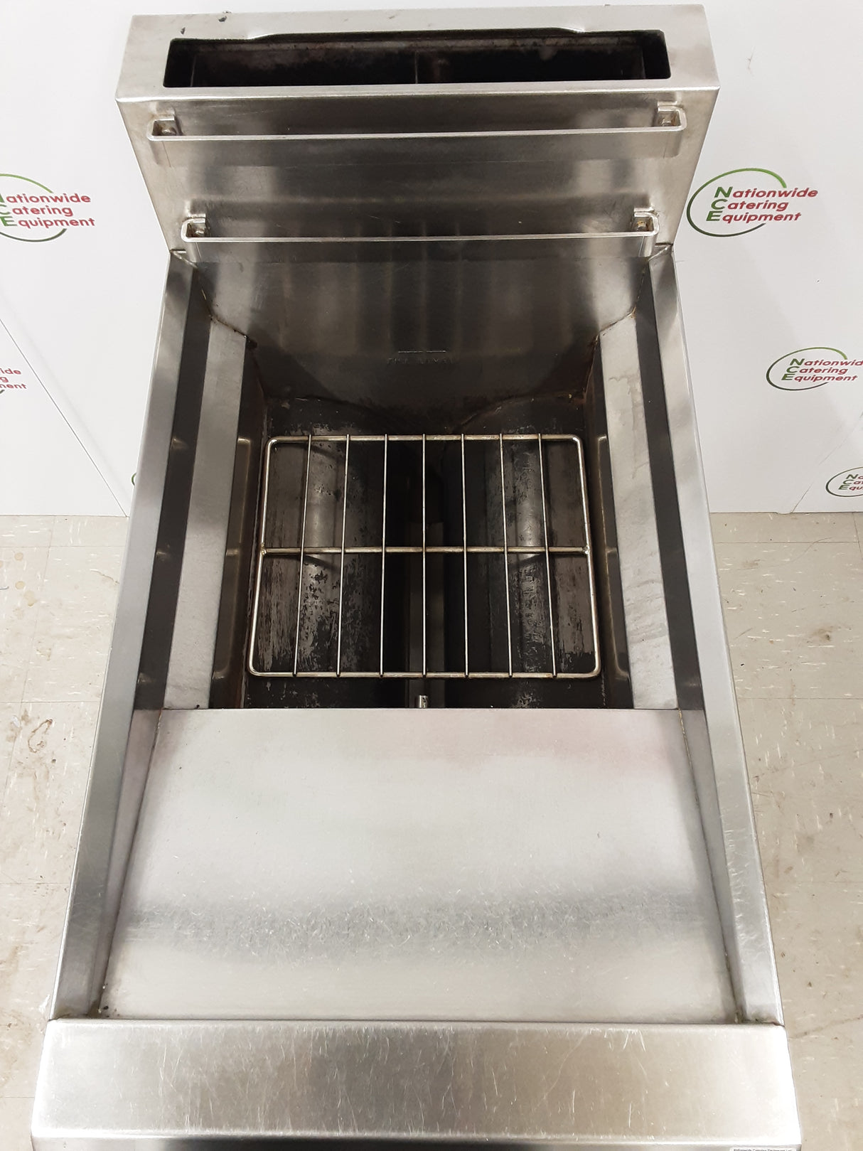 Blueseal Vee-Ray Single Tank Natural Gas Fryer, Model- GT45 (NCE6135)