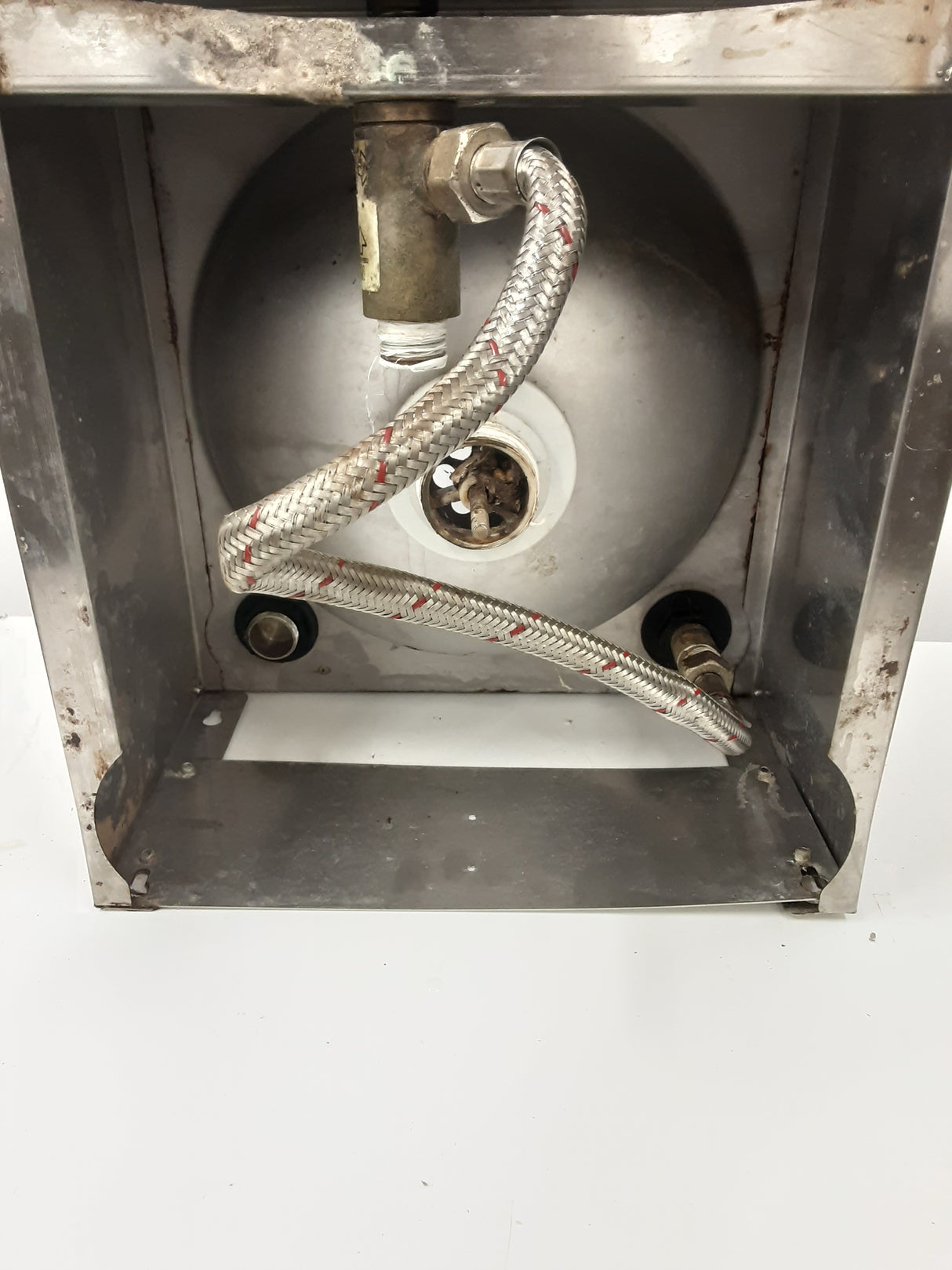 Stainless Steel Basix Knee Operated Hand Wash Basin (NCE6259)