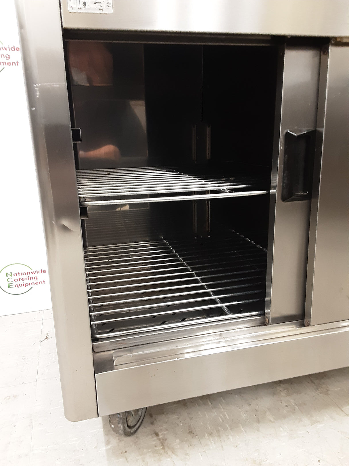 Lincat Mobile Hot Cupboard, 13amp Electric, Model- GM2 (NCE6245)