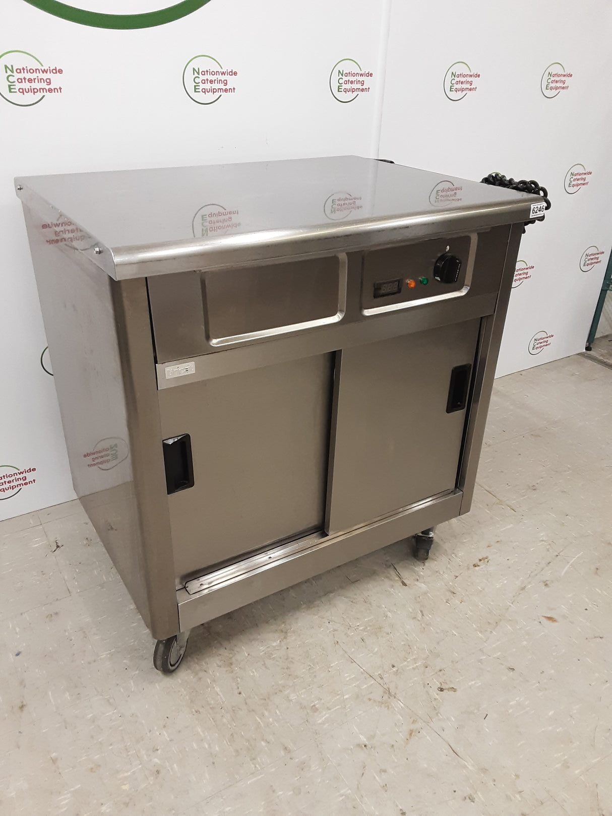 Lincat Mobile Hot Cupboard, 13amp Electric, Model- GM2 (NCE6246)
