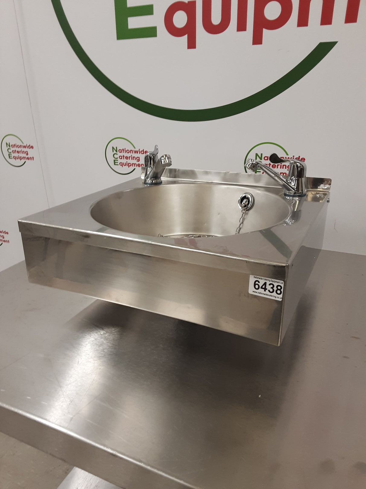 Stainless Steel Large Wash Hand Basin With New Lever Taps (NCE6438)