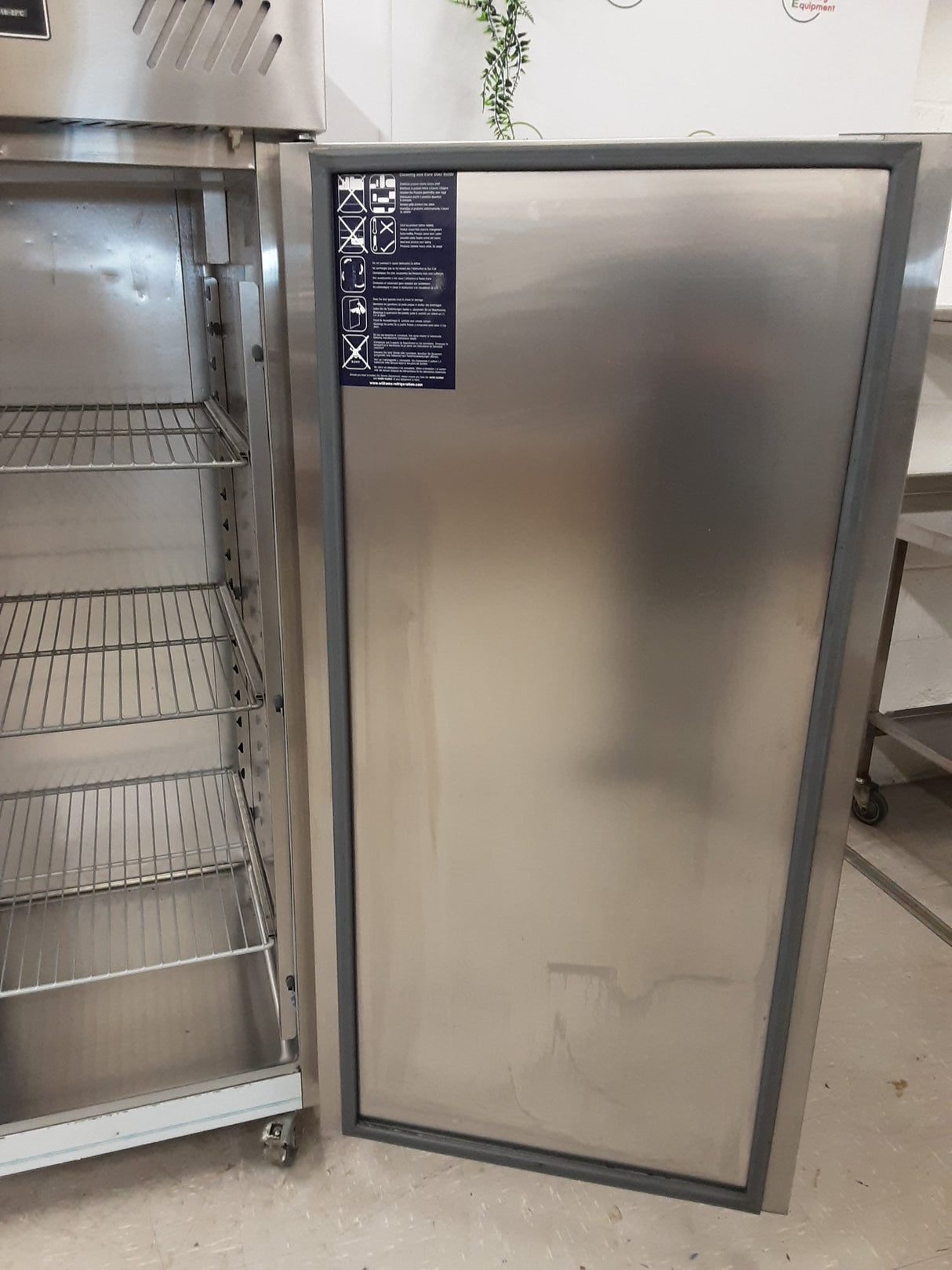Williams Single Upright Freezer, Model- LJ1SA (NCE6478)