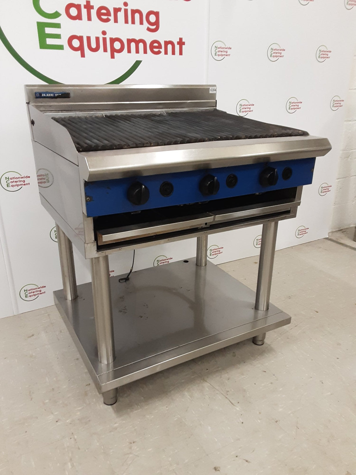 Blueseal 90cm/Three Burner Natural Gas Char-Grill, Model- G596/LS (NCE6304)