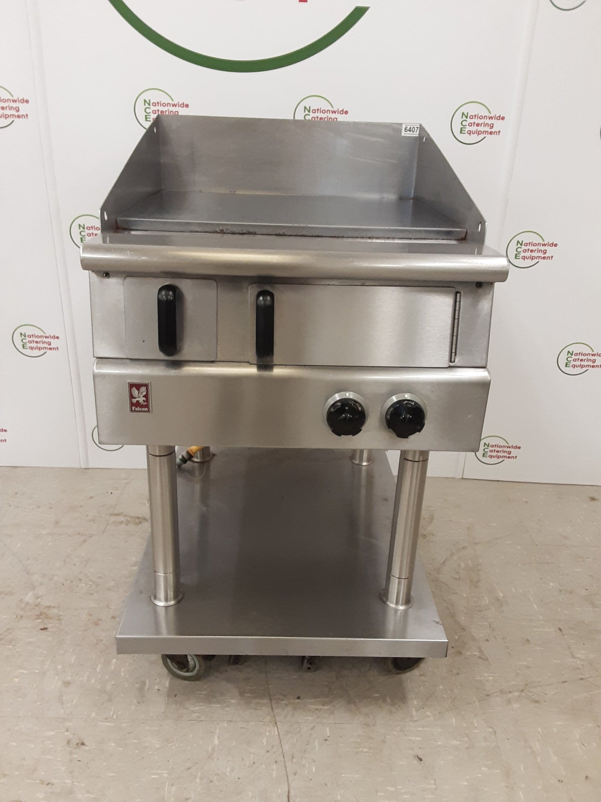 Falcon Dominator 60cm Chrome Griddle On Stand, Natural Gas (NCE6407)
